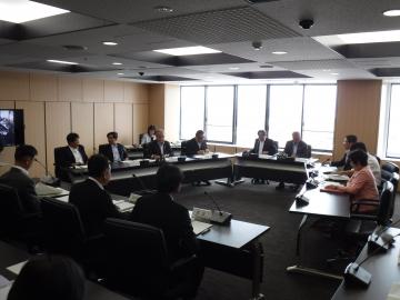 総務教育常任委員会の様子